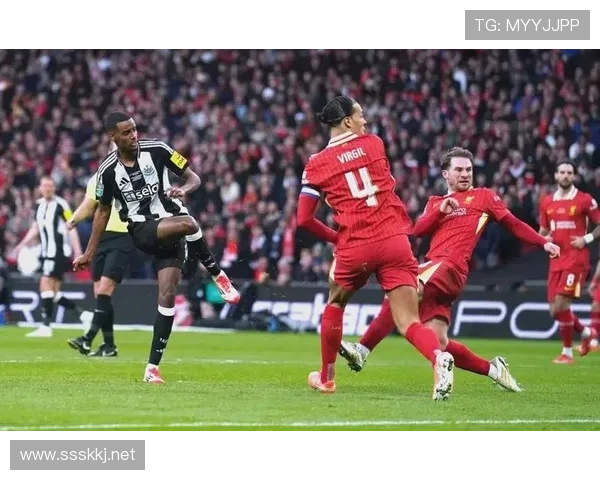 皇马多线作战压力加剧,阵容深度短板逐步显现