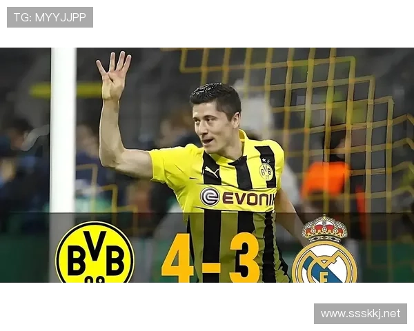 莱万离开多特是否被高估?转会决策与后续表现对比 莱万离开多特是否被高估?转会决策与后续表现对比