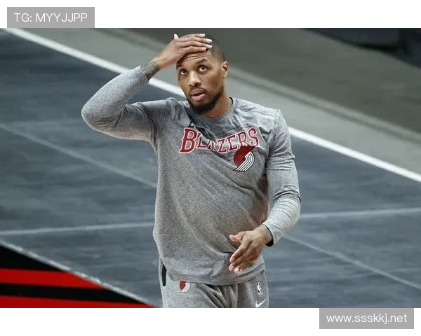 利拉德休赛期天天喝蛋白粉当水，结果夏天晒出的腹肌让队友以为他偷偷打了生长激素